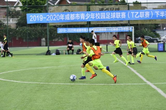 A·史密斯：伦纳德频繁缺席却获得高额合同令人困惑